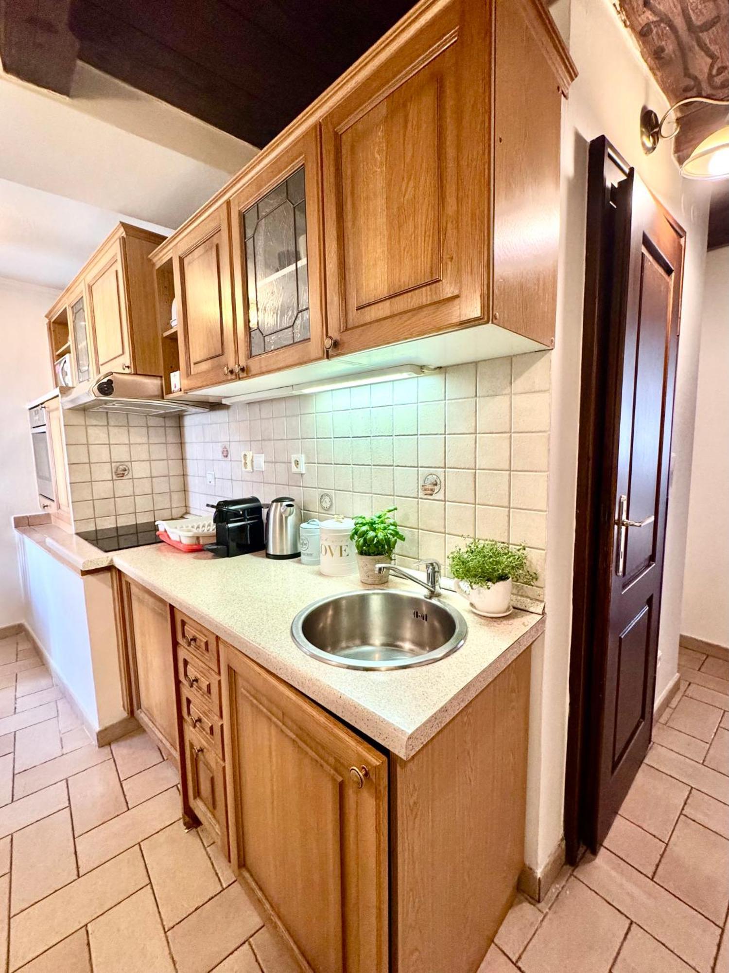 Apartament Nerudova 36 *